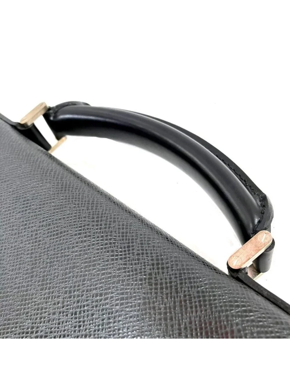 Louis Vuitton Robusto 1 Taiga Business Bag Leather